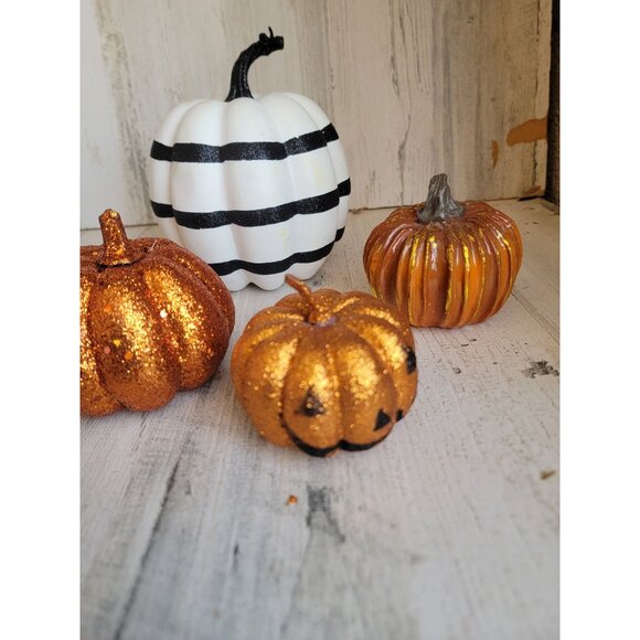 Variety Halloween glitter pumpkin harvest figure set - Picture 2 of 7
